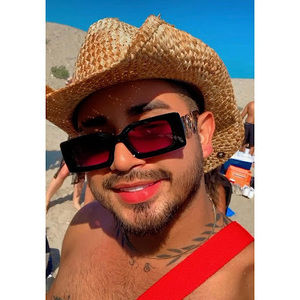 Meet your Posher, Julio